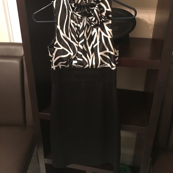 Black and white cocktail dress, Sz 2P - Picture 2 of 5